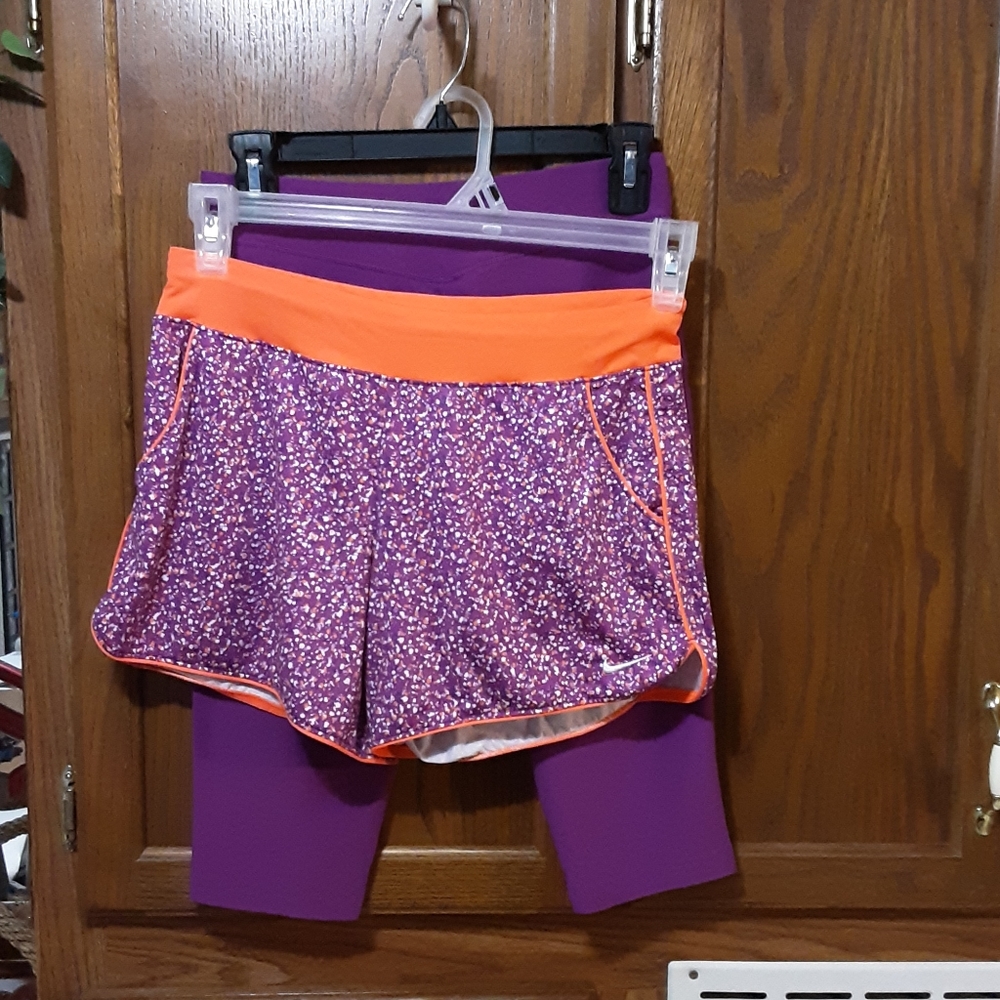 Set of Nike shorts XL and Nike leggins Lg